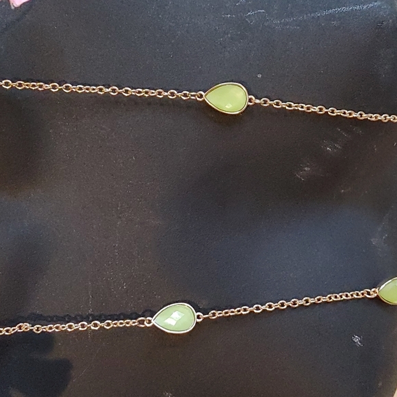 Lime Stone Necklace - Picture 2 of 3
